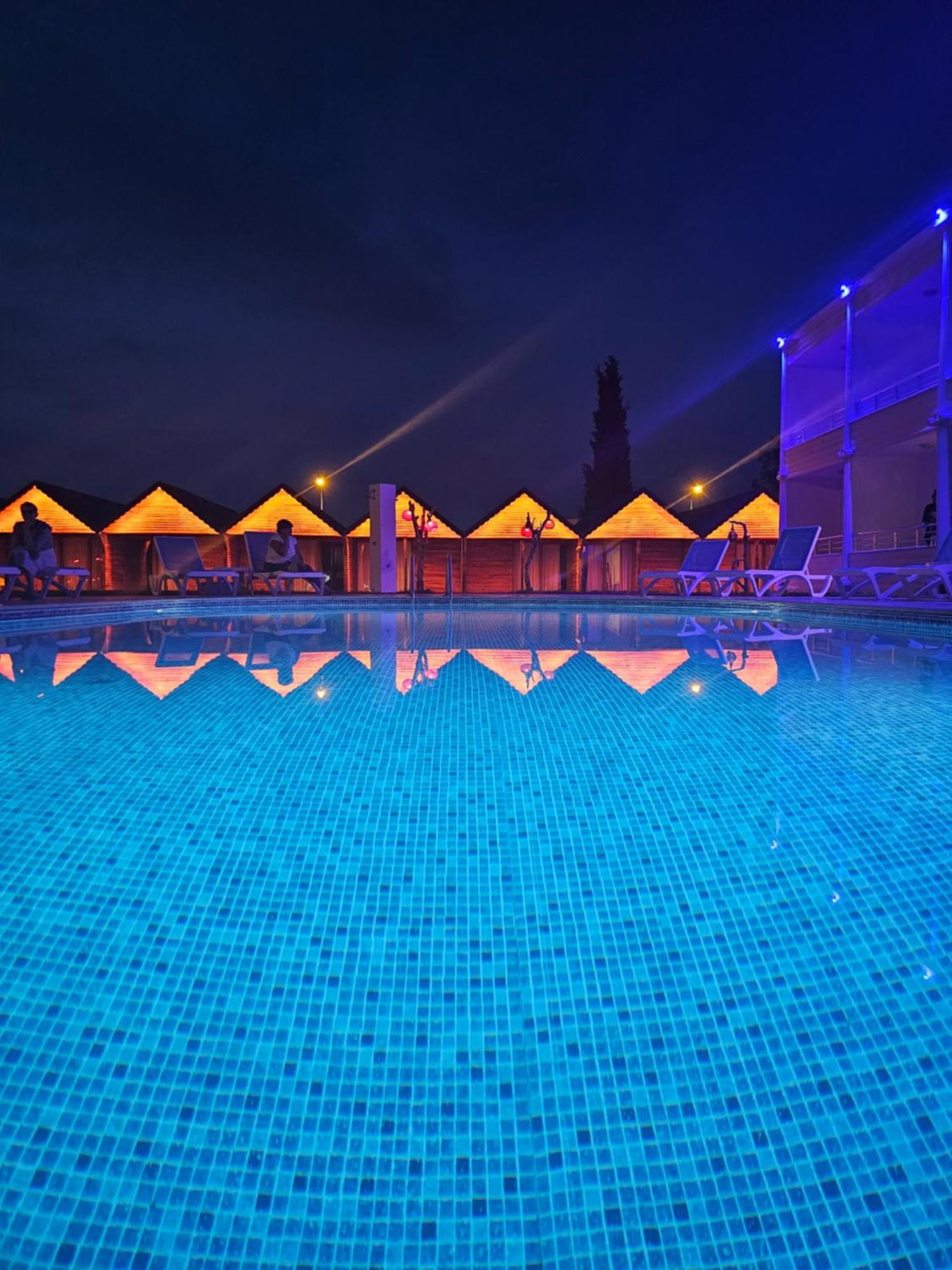 Aroma Butik Hotel Kizilot Exterior photo